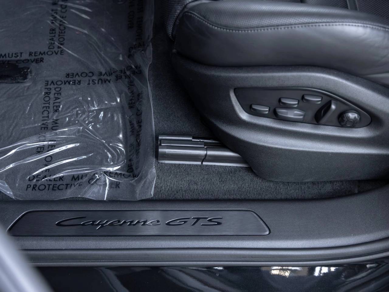 2025 Porsche Cayenne Cayenne GTS Coupe