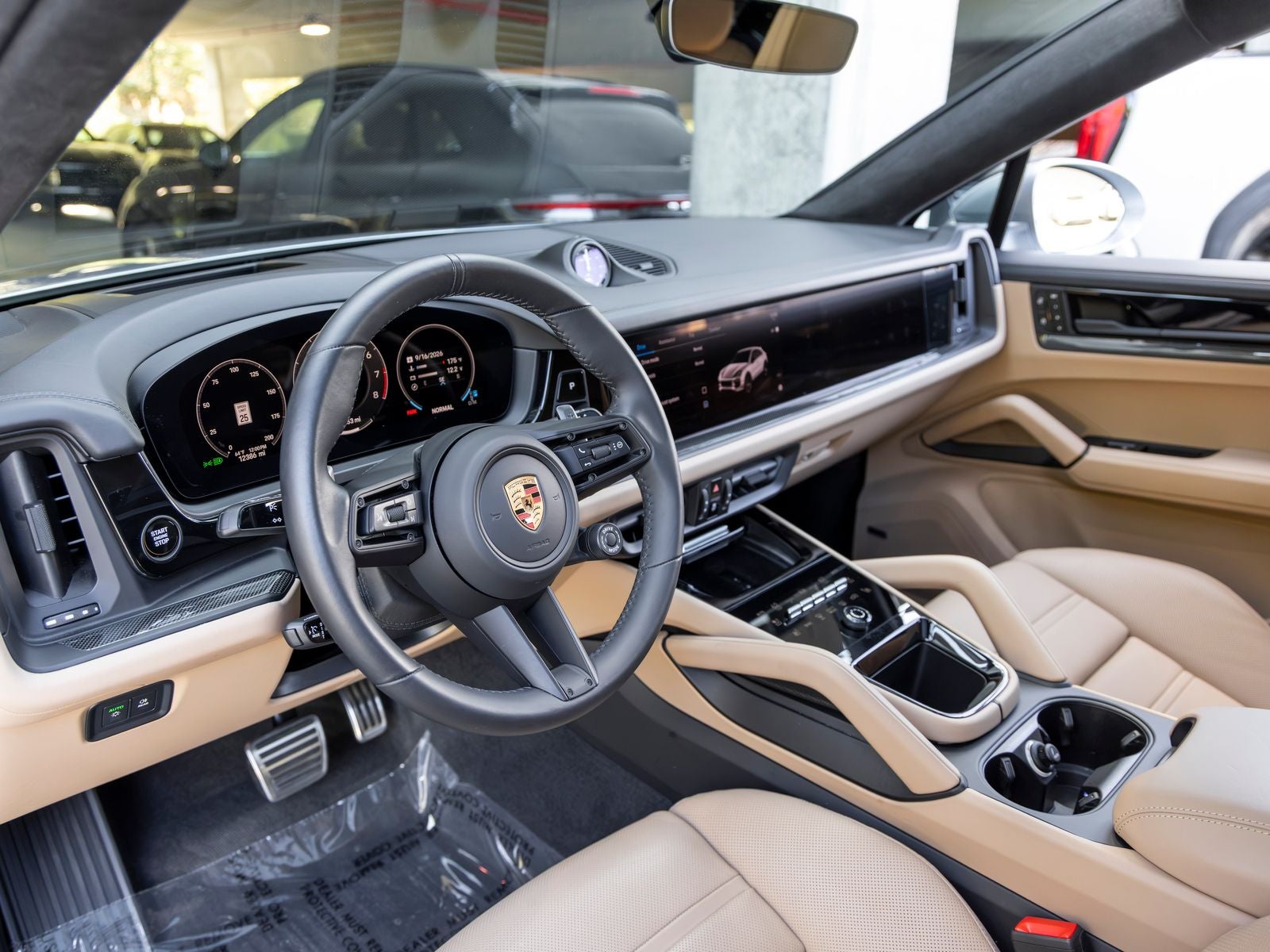 2025 Porsche Cayenne Cayenne GTS Coupe