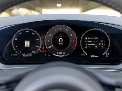 2025 Porsche Cayenne Cayenne GTS Coupe