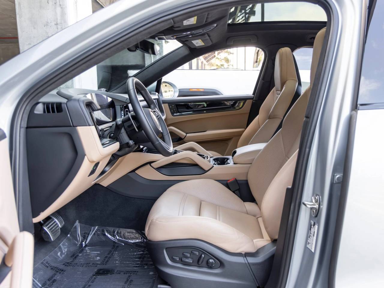 2025 Porsche Cayenne Cayenne GTS Coupe