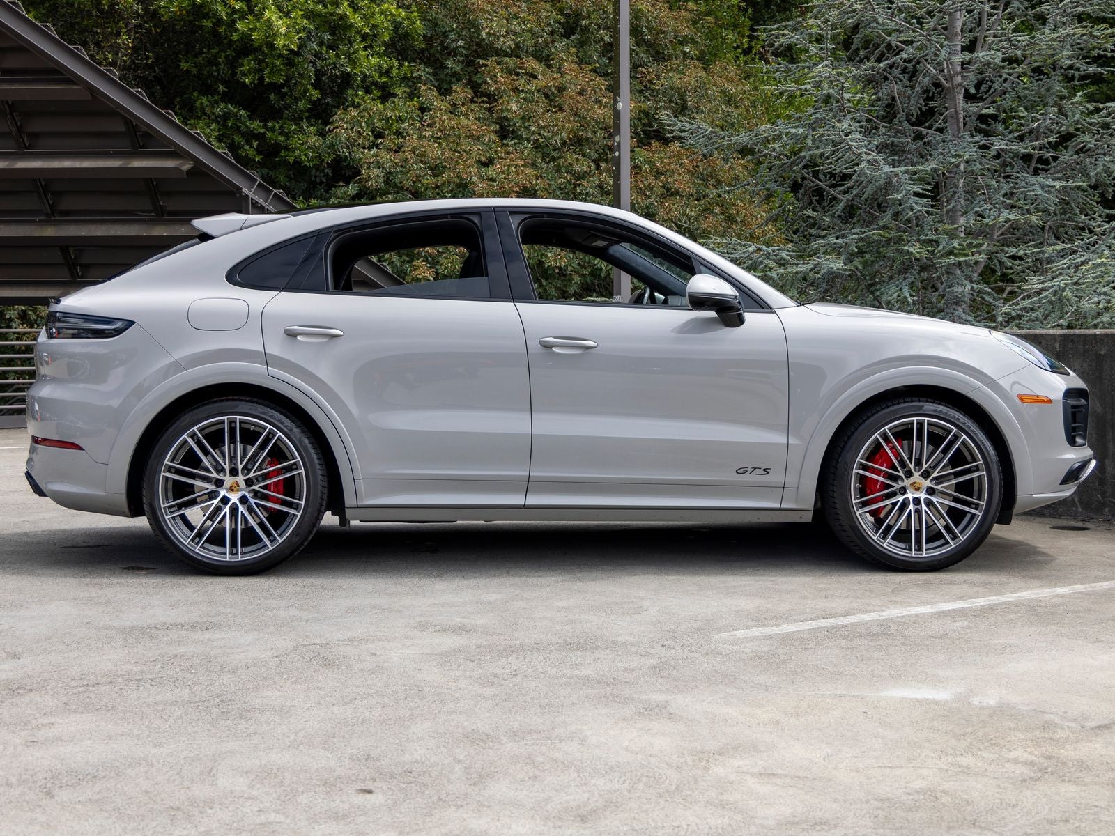 2021 Porsche Cayenne Coupe GTS