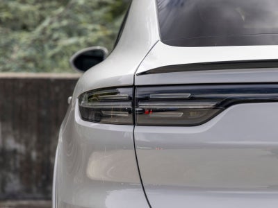 2021 Porsche Cayenne Coupe GTS
