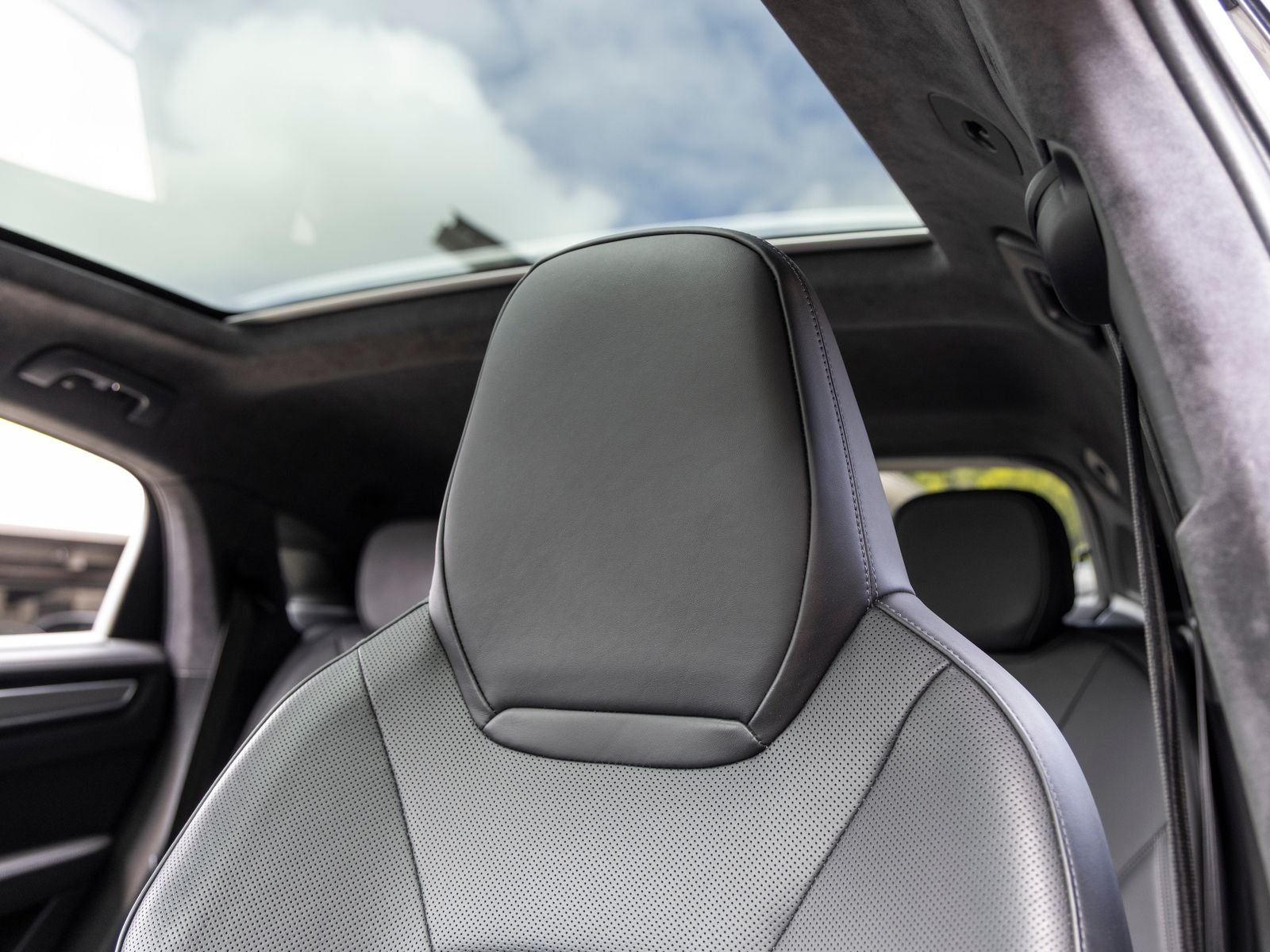 2021 Porsche Cayenne Coupe GTS