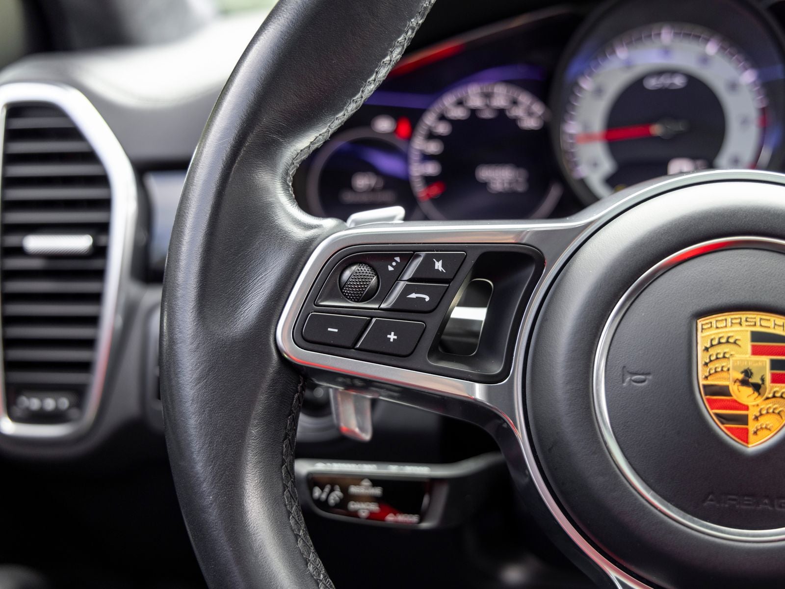 2021 Porsche Cayenne Coupe GTS