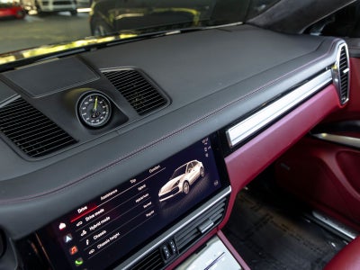 2022 Porsche Cayenne Cayenne Turbo S E-Hybrid Coupe