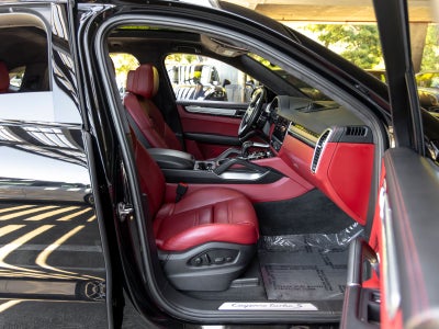 2022 Porsche Cayenne Cayenne Turbo S E-Hybrid Coupe