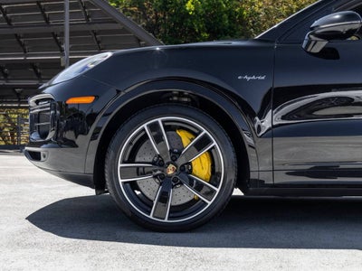 2022 Porsche Cayenne Cayenne Turbo S E-Hybrid Coupe