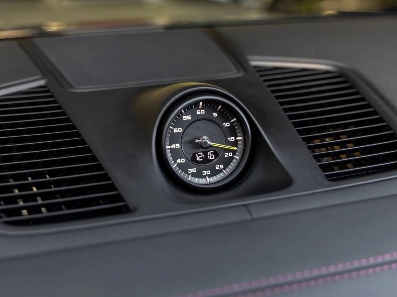 2022 Porsche Cayenne Cayenne Turbo S E-Hybrid Coupe