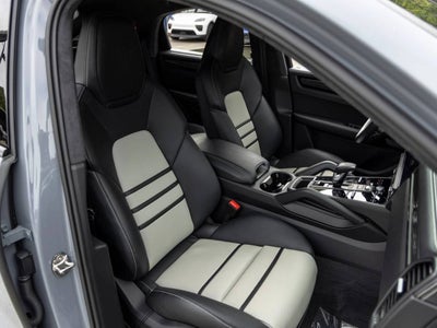 2023 Porsche Cayenne Cayenne Turbo GT (MY23)