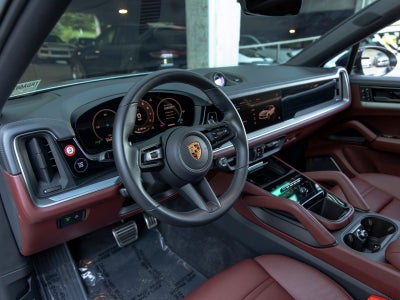 2024 Porsche Cayenne S Coupe