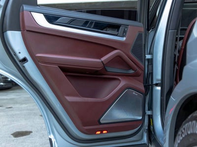 2024 Porsche Cayenne S Coupe