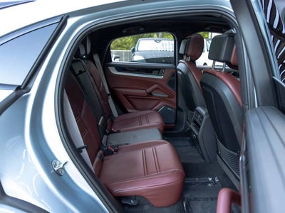 2024 Porsche Cayenne S Coupe