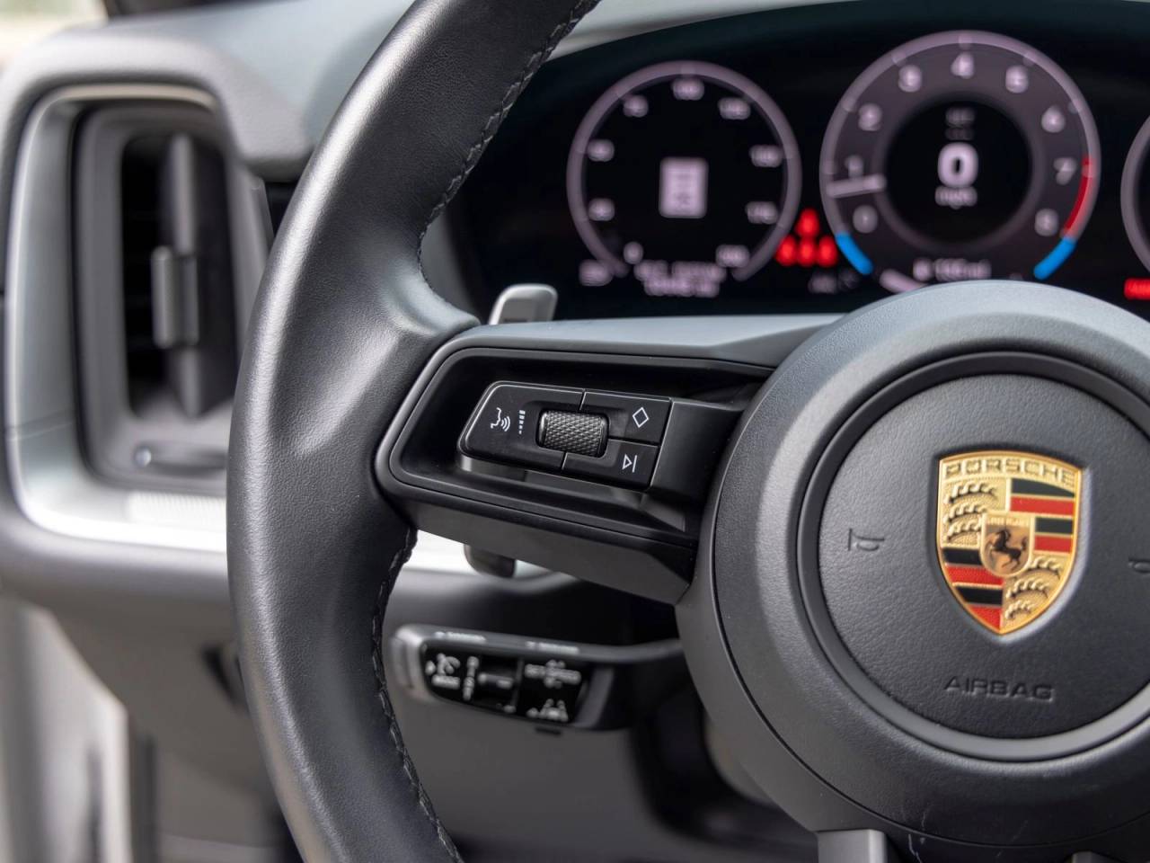 2024 Porsche Cayenne S Coupe