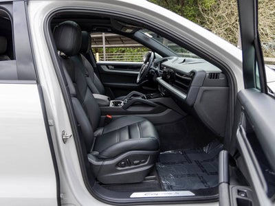 2025 Porsche Cayenne Cayenne S Coupe