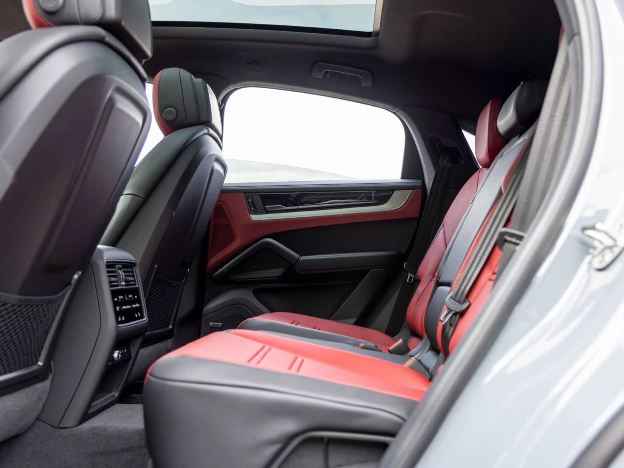 2026 Porsche Cayenne Cayenne S Coupe