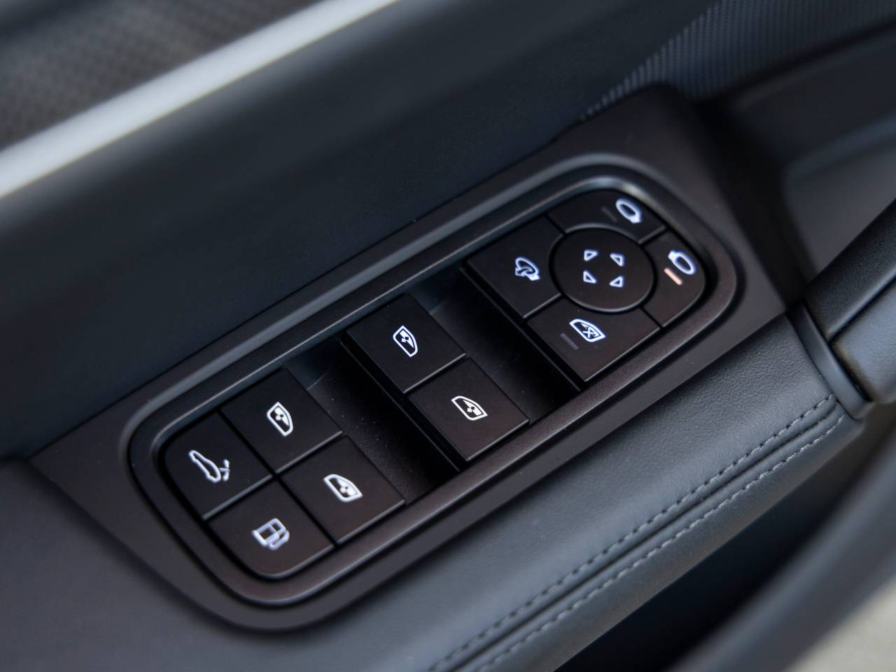 2025 Porsche Cayenne Cayenne Turbo E-Hybrid Coupe