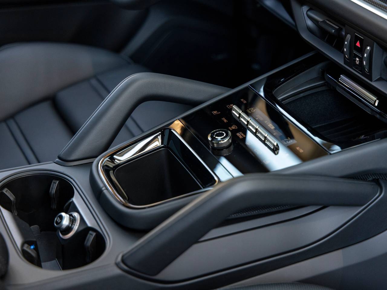 2025 Porsche Cayenne Cayenne Turbo E-Hybrid Coupe