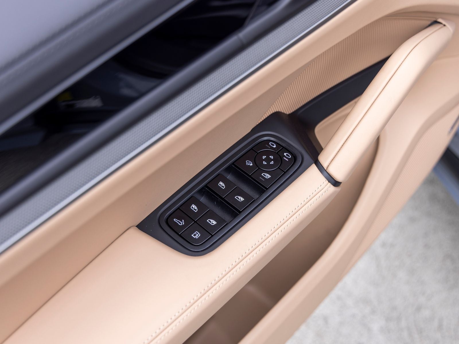 2026 Porsche Cayenne S E-Hybrid Coupe
