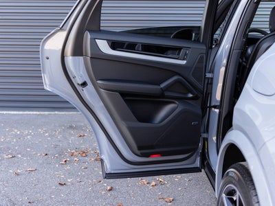 2026 Porsche Cayenne Cayenne S E-Hybrid Coupe