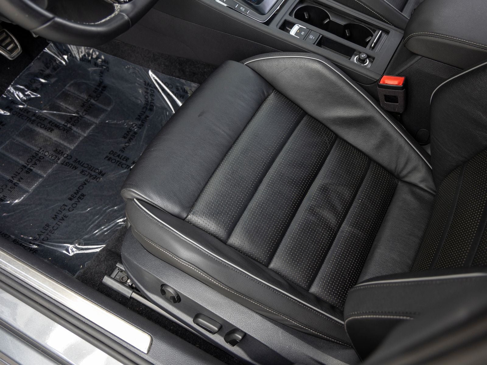 2018 Volkswagen Golf R DCC & Navigation 4Motion