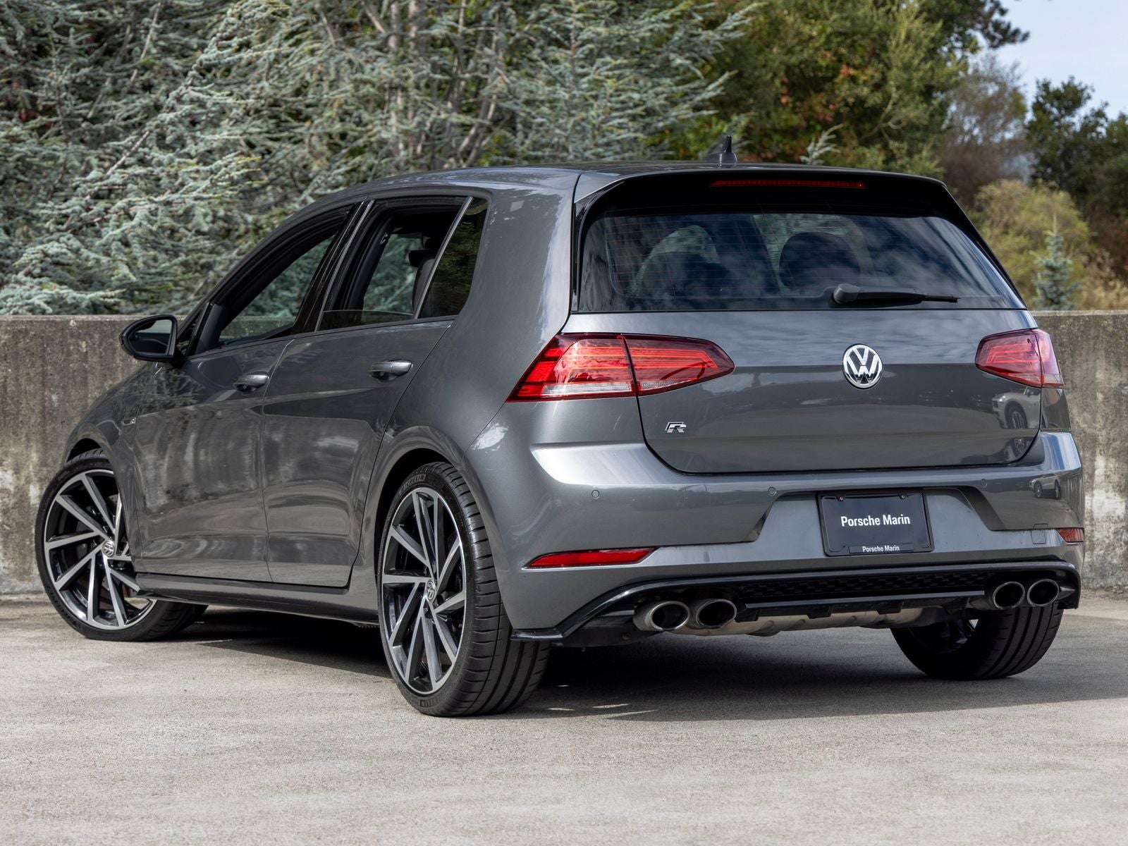 2018 Volkswagen Golf R DCC & Navigation 4Motion