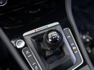 2018 Volkswagen Golf R DCC & Navigation 4Motion