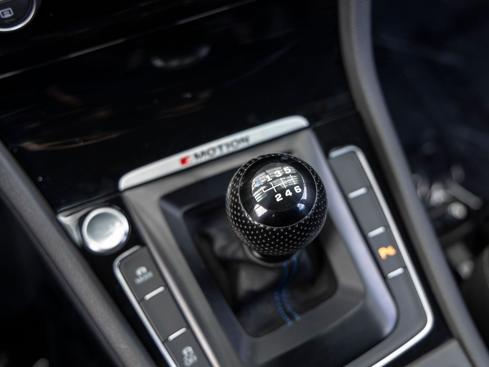 2018 Volkswagen Golf R DCC & Navigation 4Motion