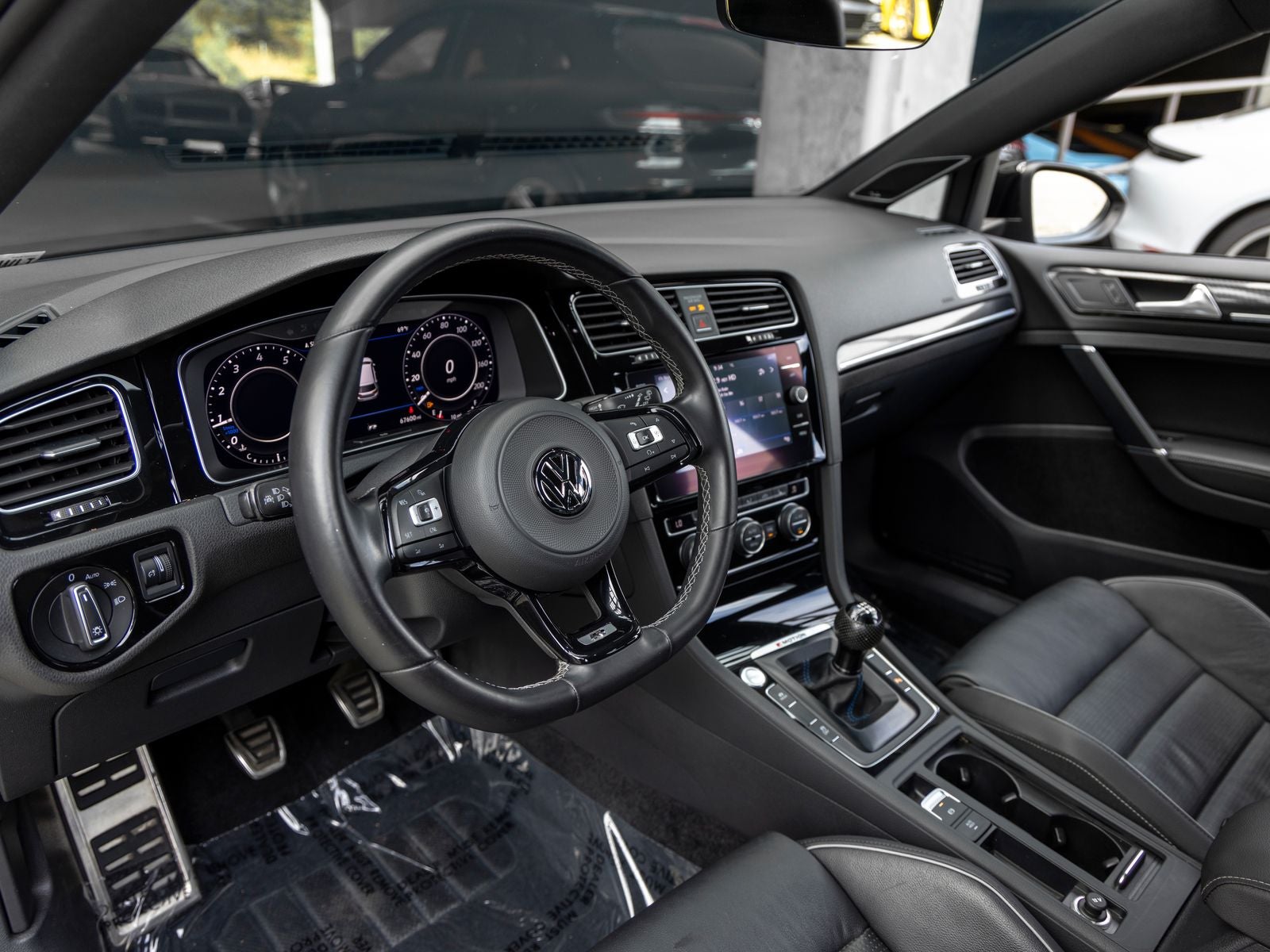 2018 Volkswagen Golf R DCC & Navigation 4Motion