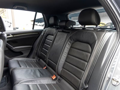 2018 Volkswagen Golf R DCC & Navigation 4Motion