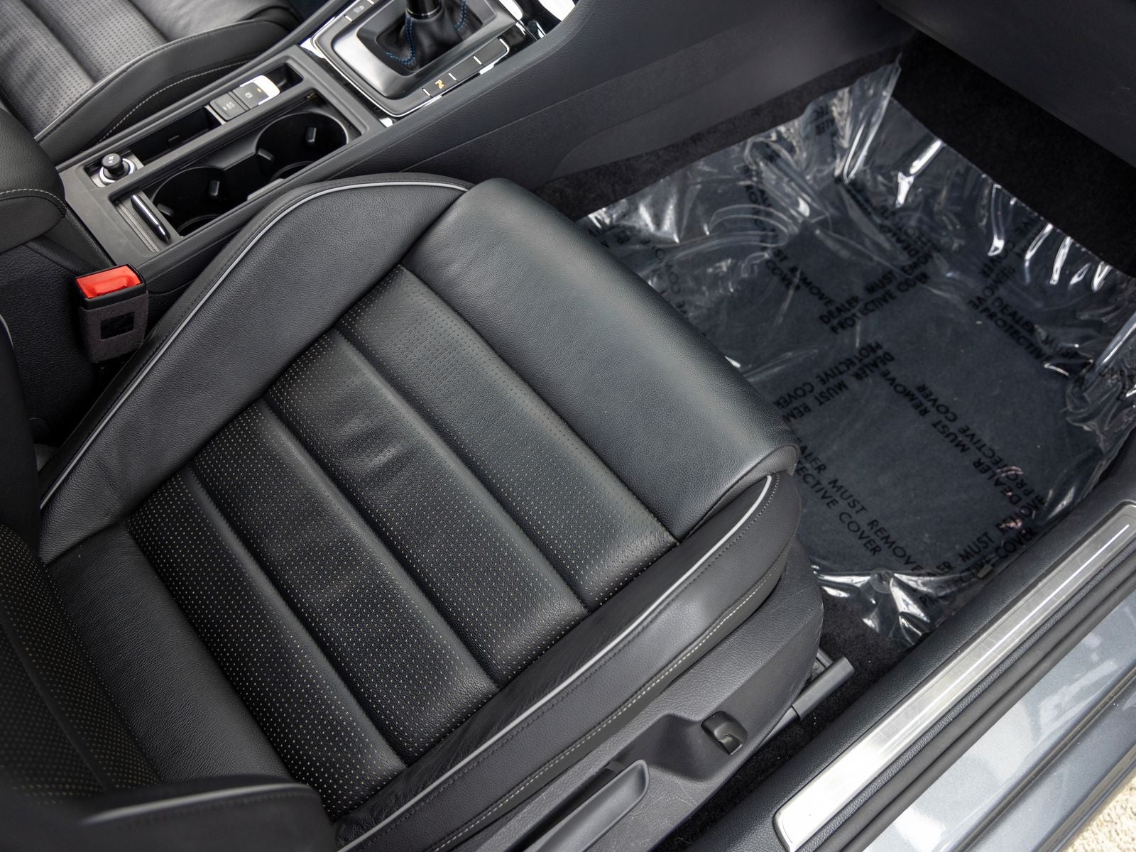 2018 Volkswagen Golf R DCC & Navigation 4Motion
