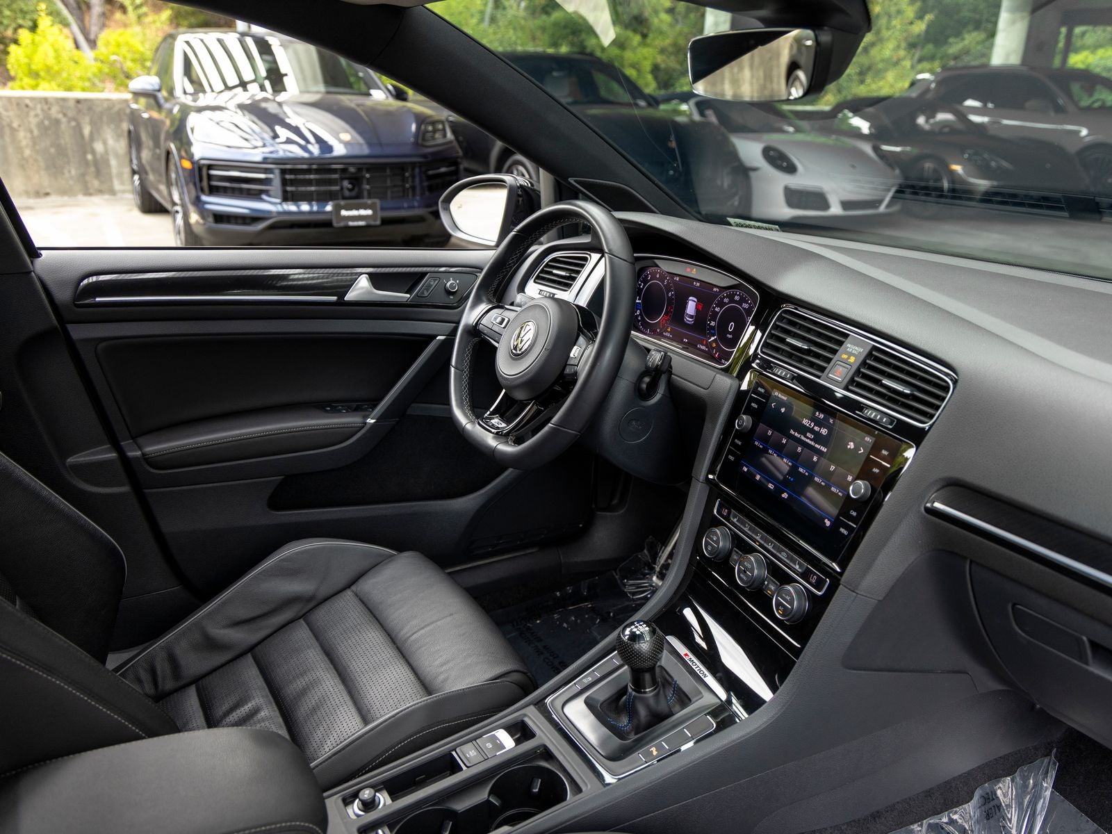 2018 Volkswagen Golf R DCC & Navigation 4Motion