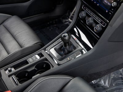 2018 Volkswagen Golf R DCC & Navigation 4Motion