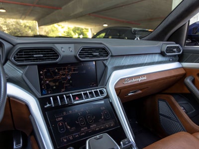 2019 Lamborghini Urus Base