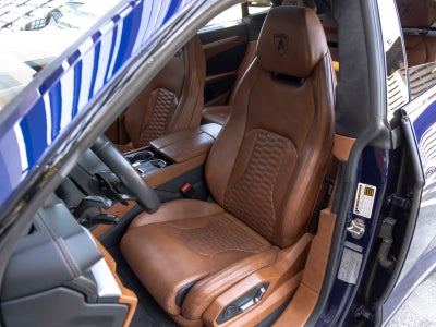 2019 Lamborghini Urus Base