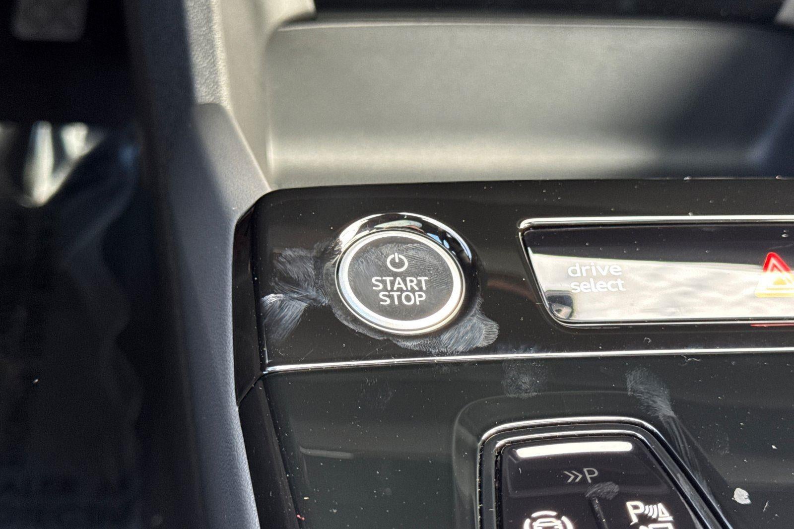 2025 Audi Q6 e-tron Premium