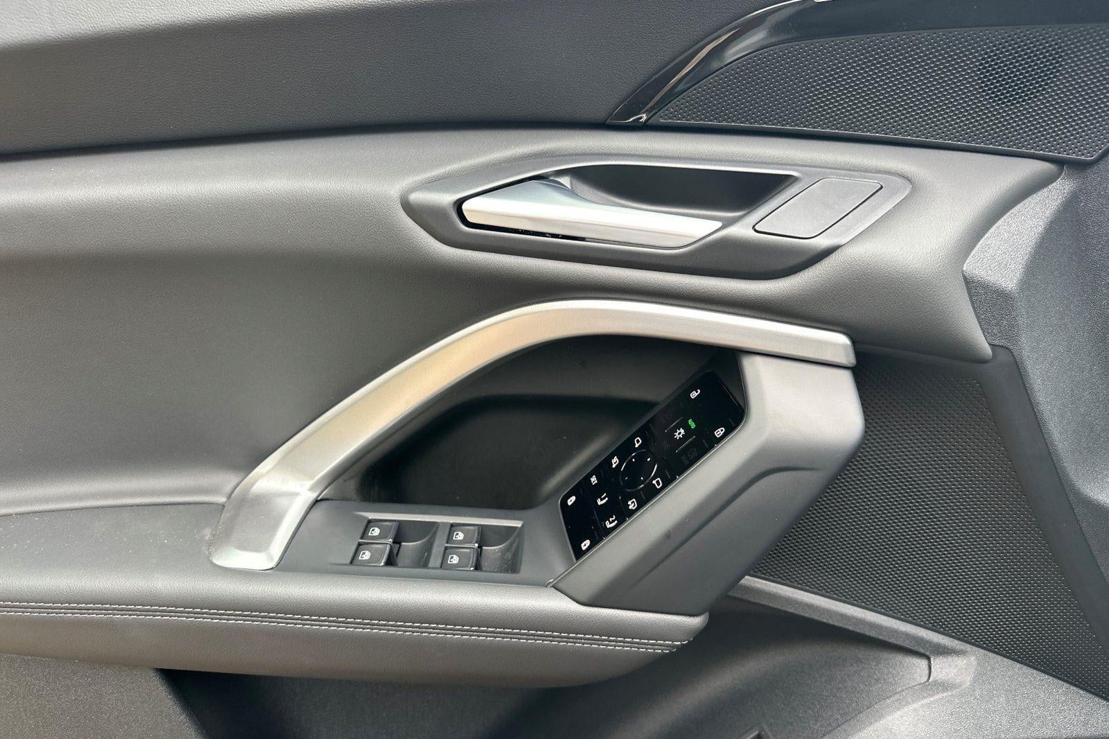 2025 Audi Q5 Premium