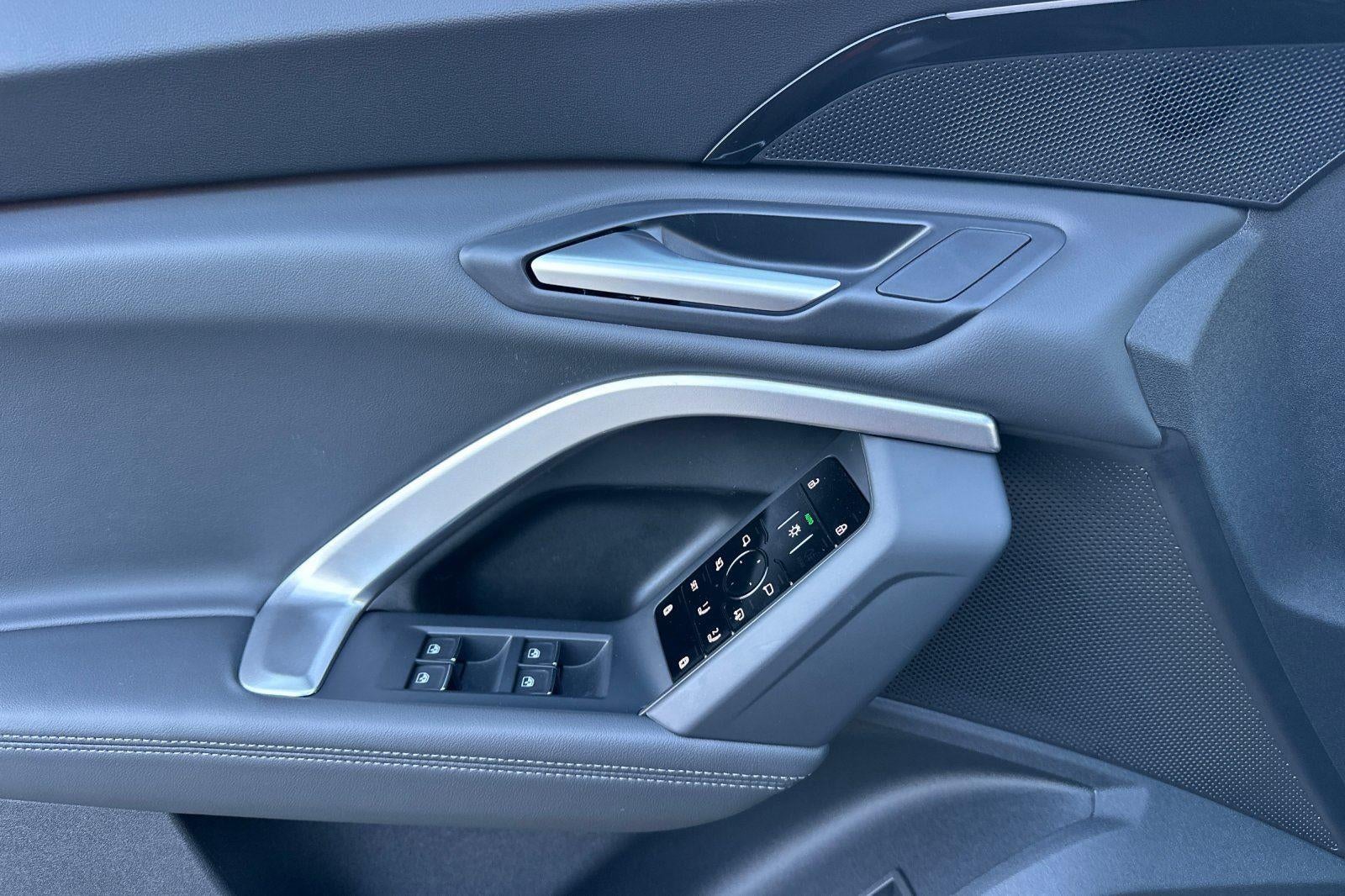 2025 Audi Q5 Premium