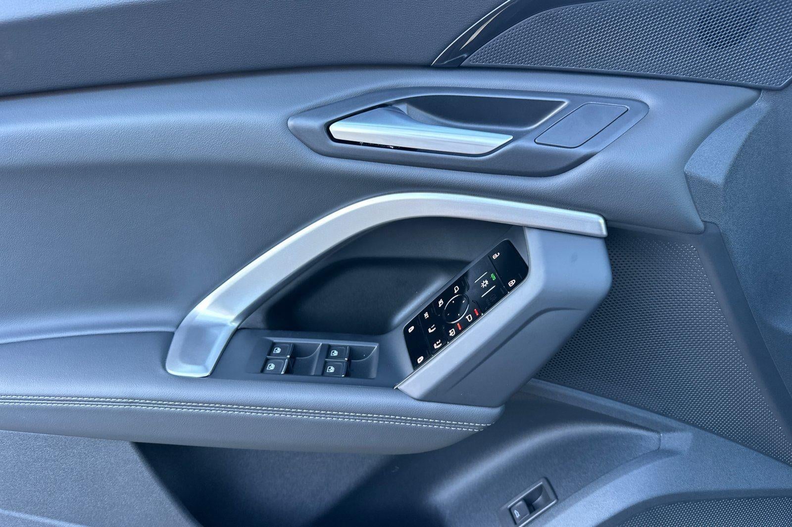 2025 Audi Q5 Premium