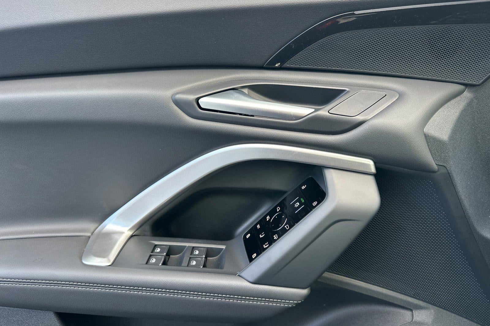 2025 Audi Q5 Premium