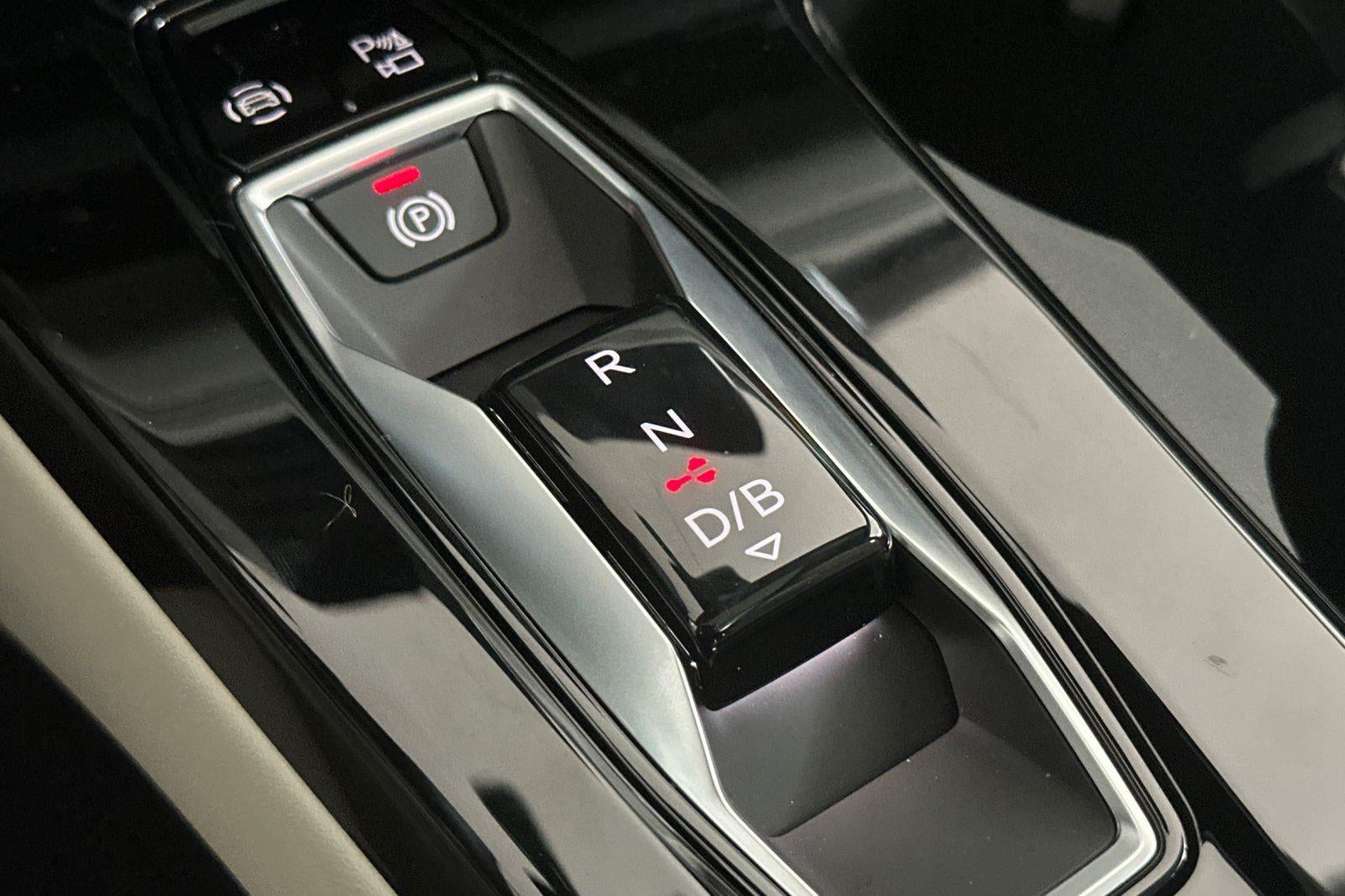 2025 Audi Q6 e-tron Premium Plus