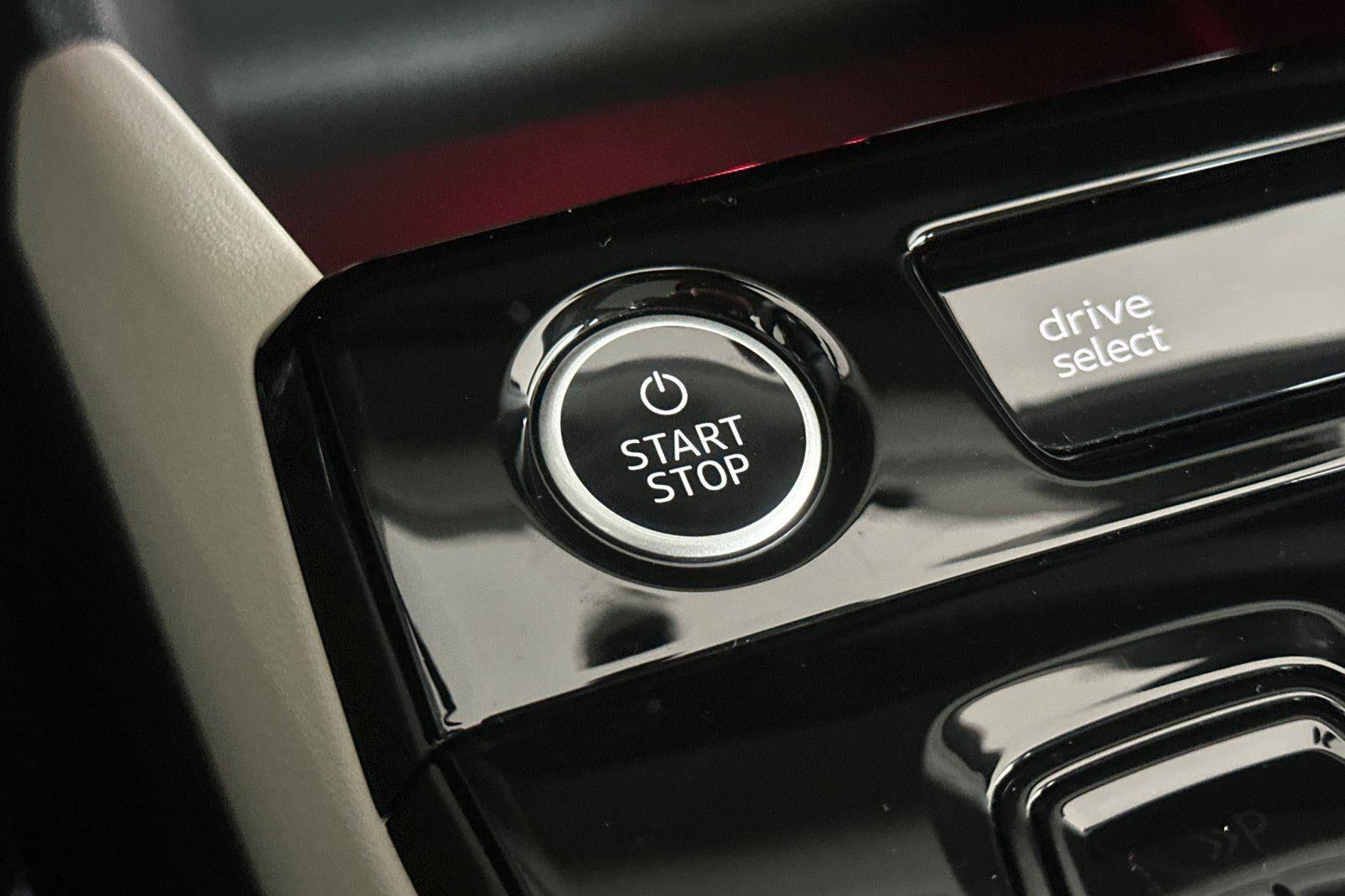 2025 Audi Q6 e-tron Premium Plus