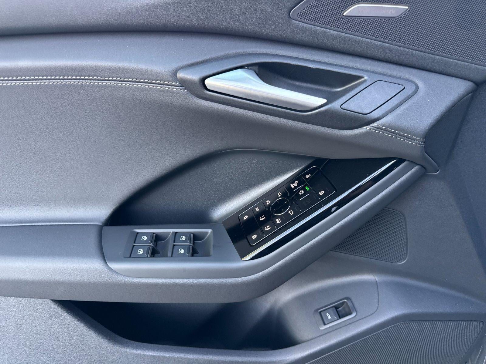 2025 Audi Q6 e-tron Premium Plus