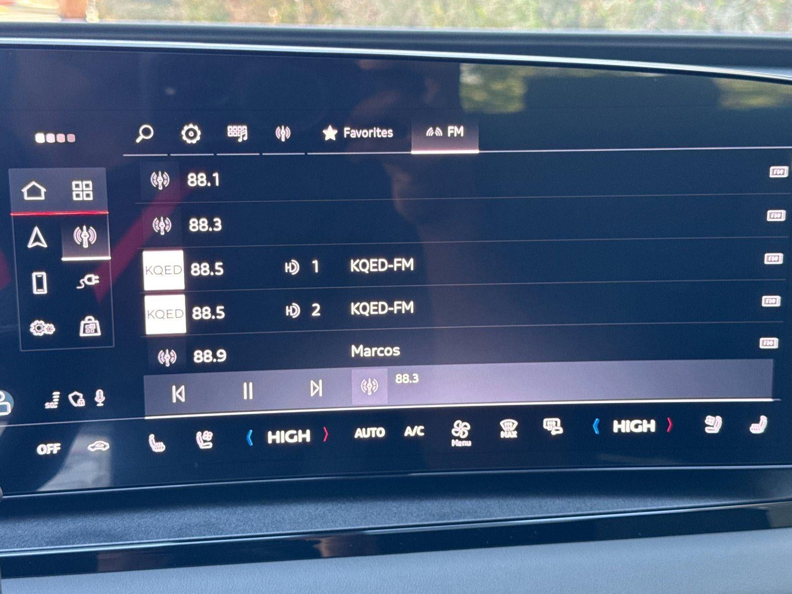 2025 Audi Q6 e-tron Premium Plus