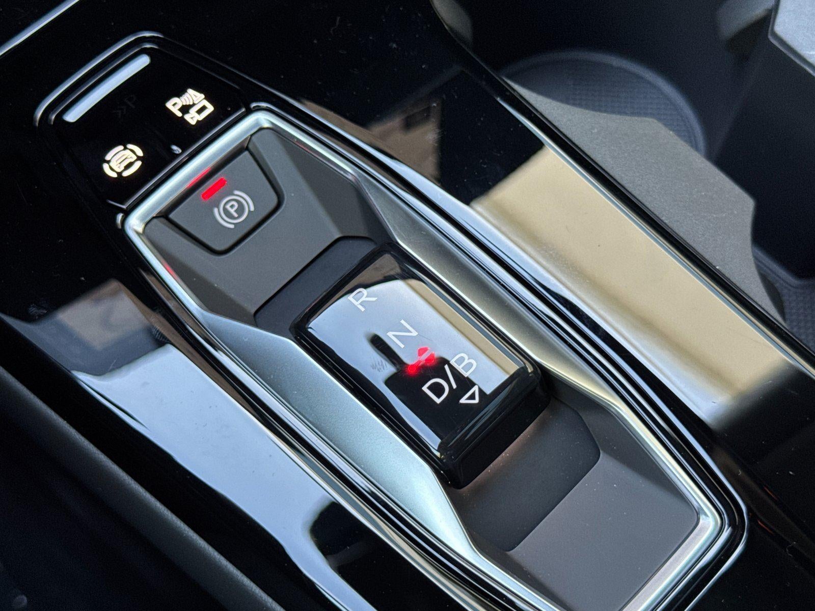 2025 Audi Q6 e-tron Premium Plus