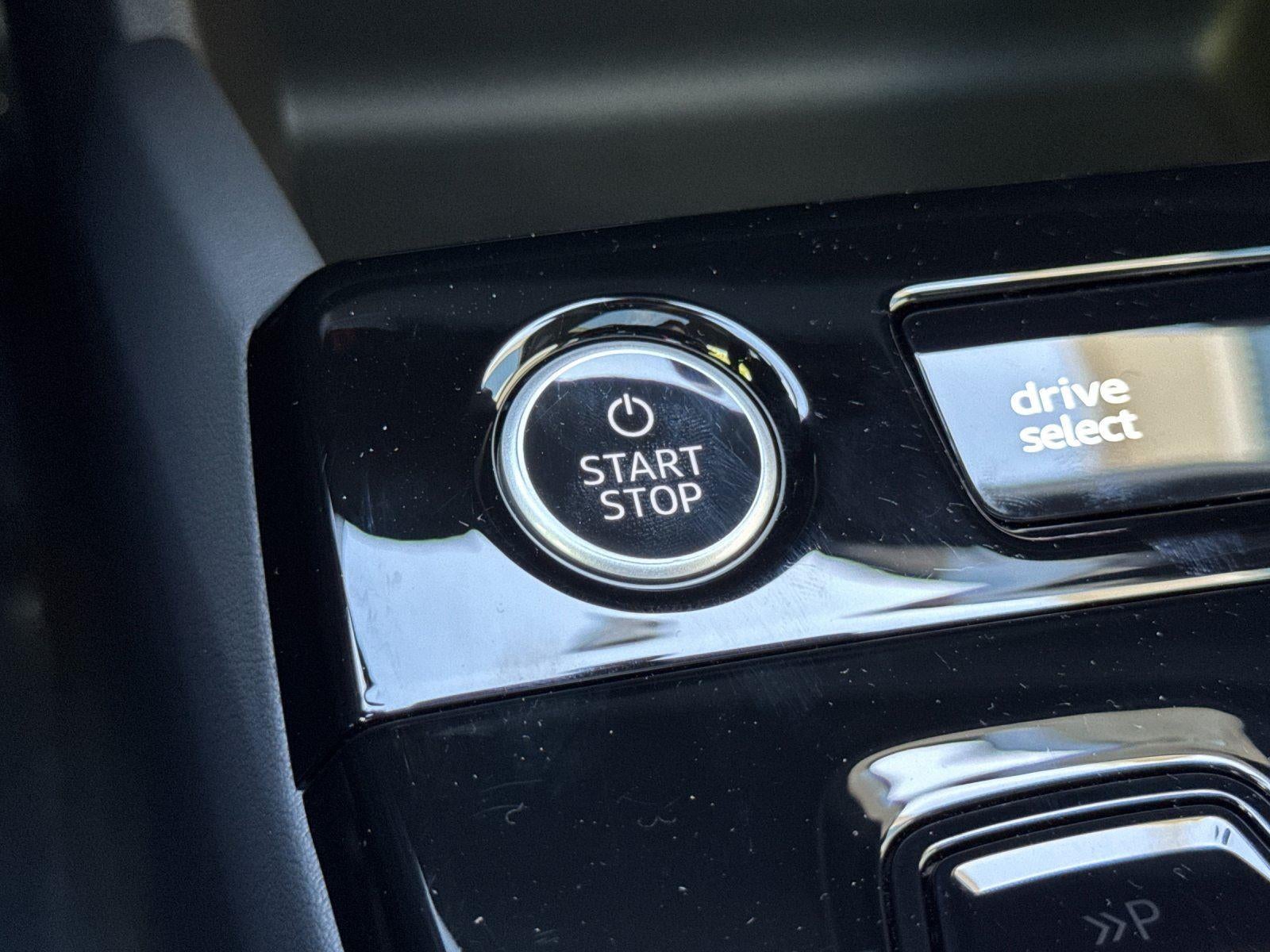 2025 Audi Q6 e-tron Premium Plus