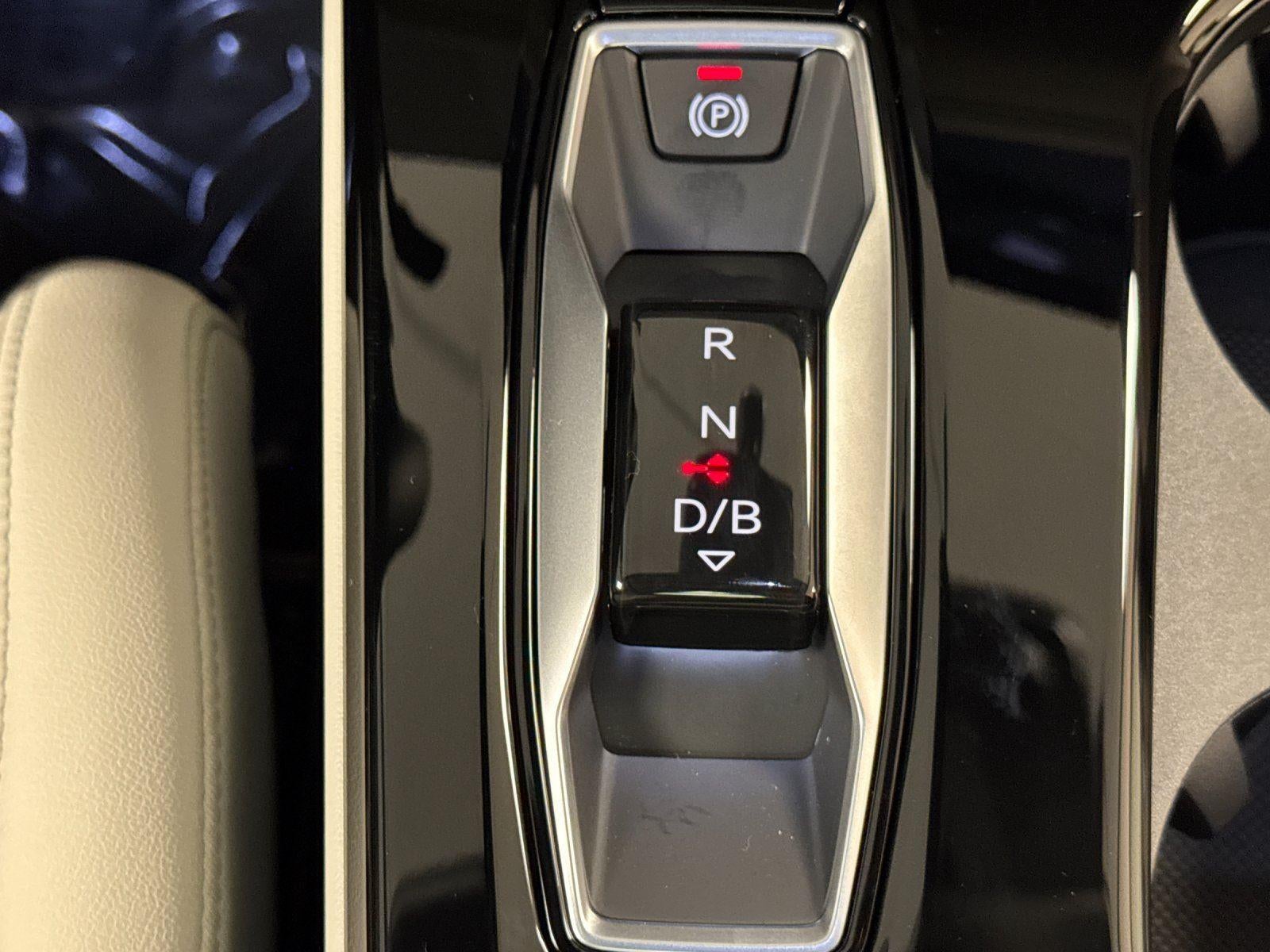 2025 Audi Q6 e-tron Premium Plus