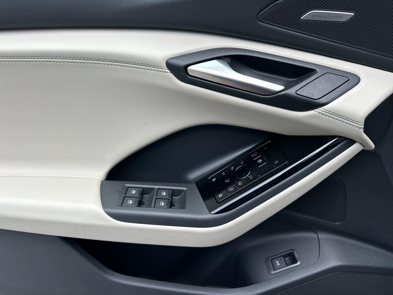 2025 Audi Q6 e-tron Premium Plus