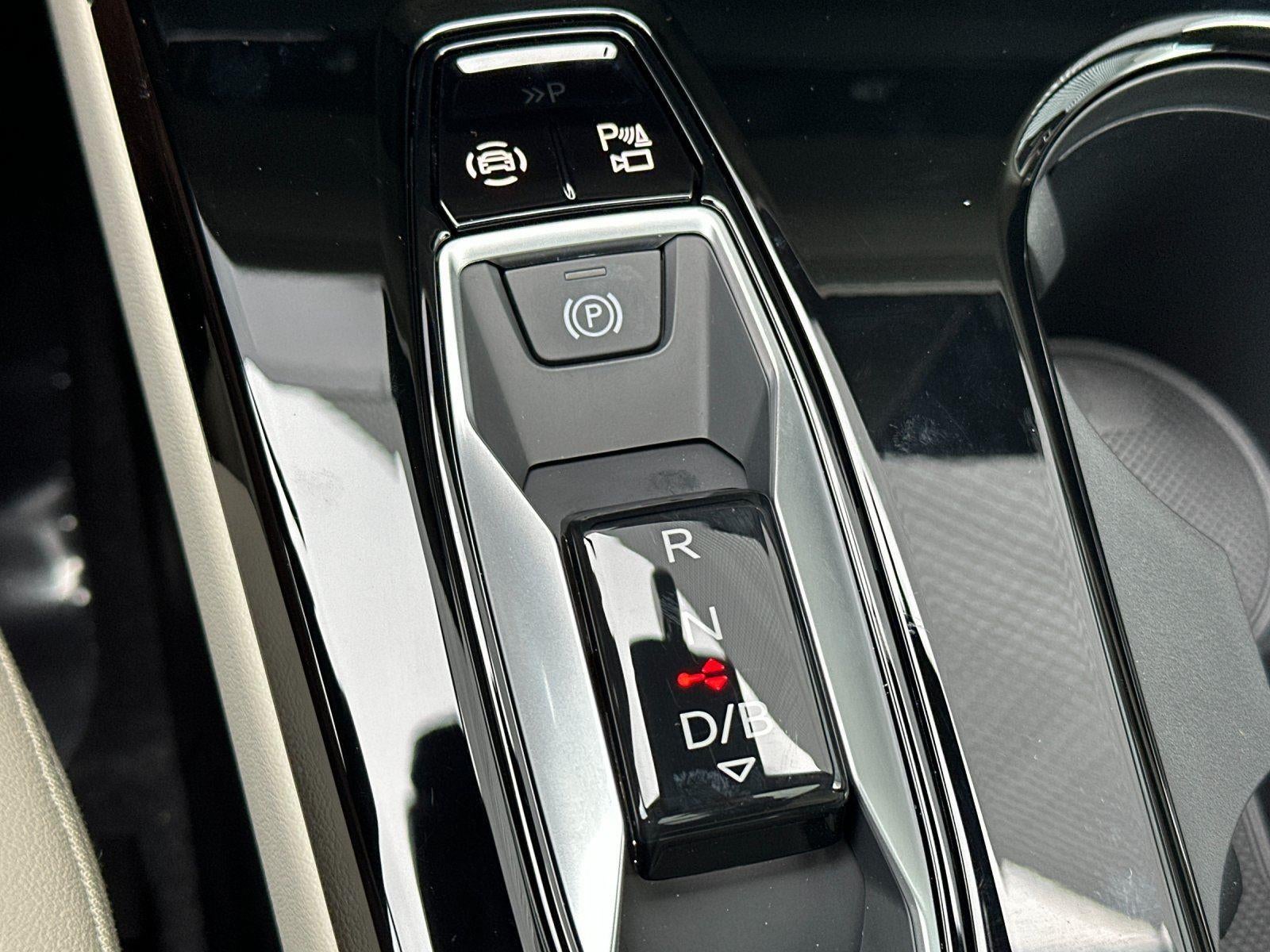 2025 Audi Q6 e-tron Premium Plus
