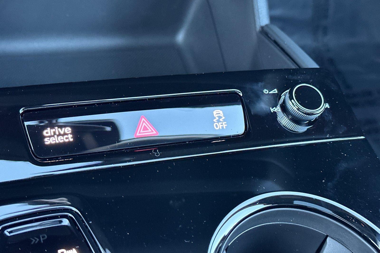 2025 Audi Q6 e-tron Premium Plus