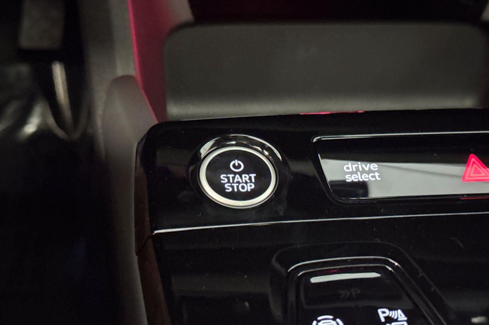 2025 Audi Q6 e-tron Premium Plus